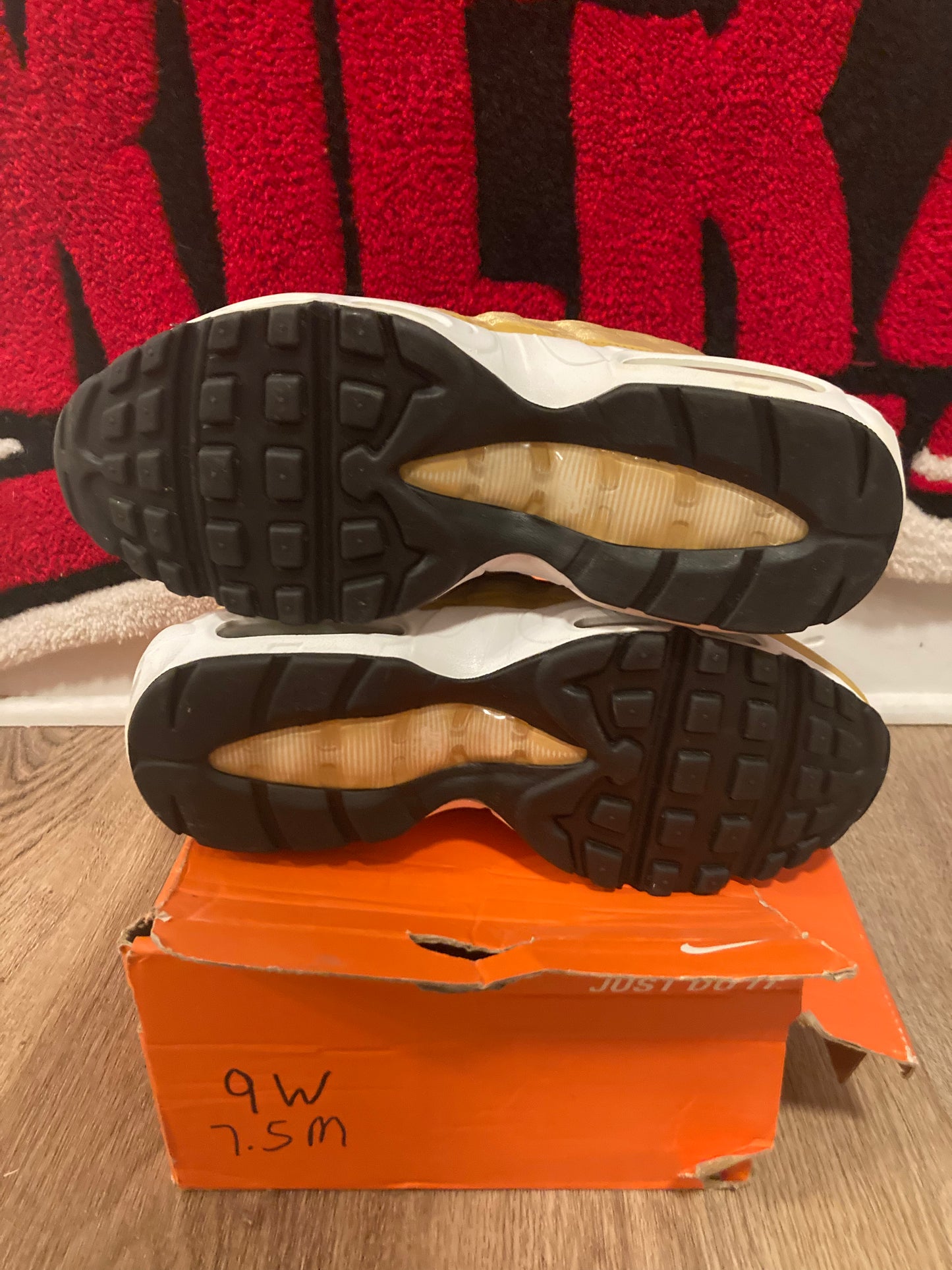 "WHEAT GOLD" AIR MAX 95 (W)