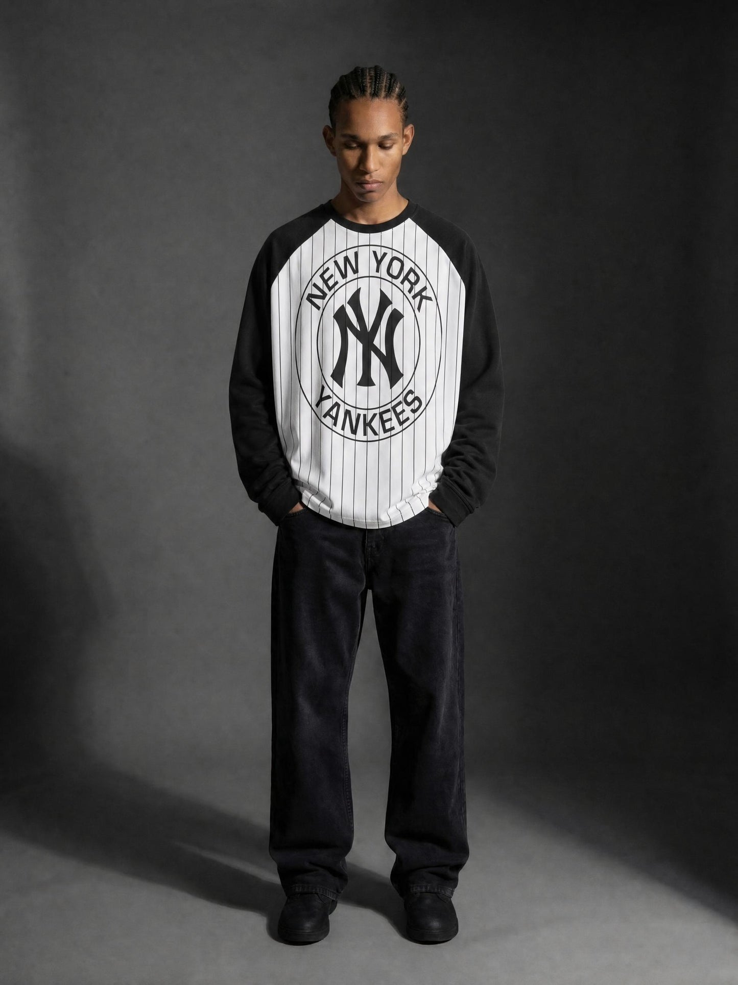VINTAGE PINSTRIPE BASEBALL TEE